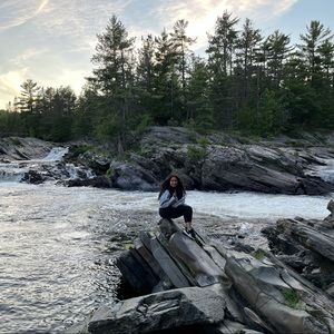 Meet your Posher, Vanessa